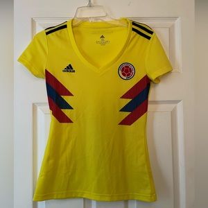 Women’s Colombia Soccer Jersey Vneck - Almost Brand New